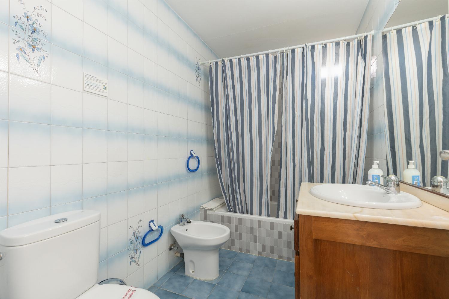 Villa Mares Cala En Porter  外观 照片